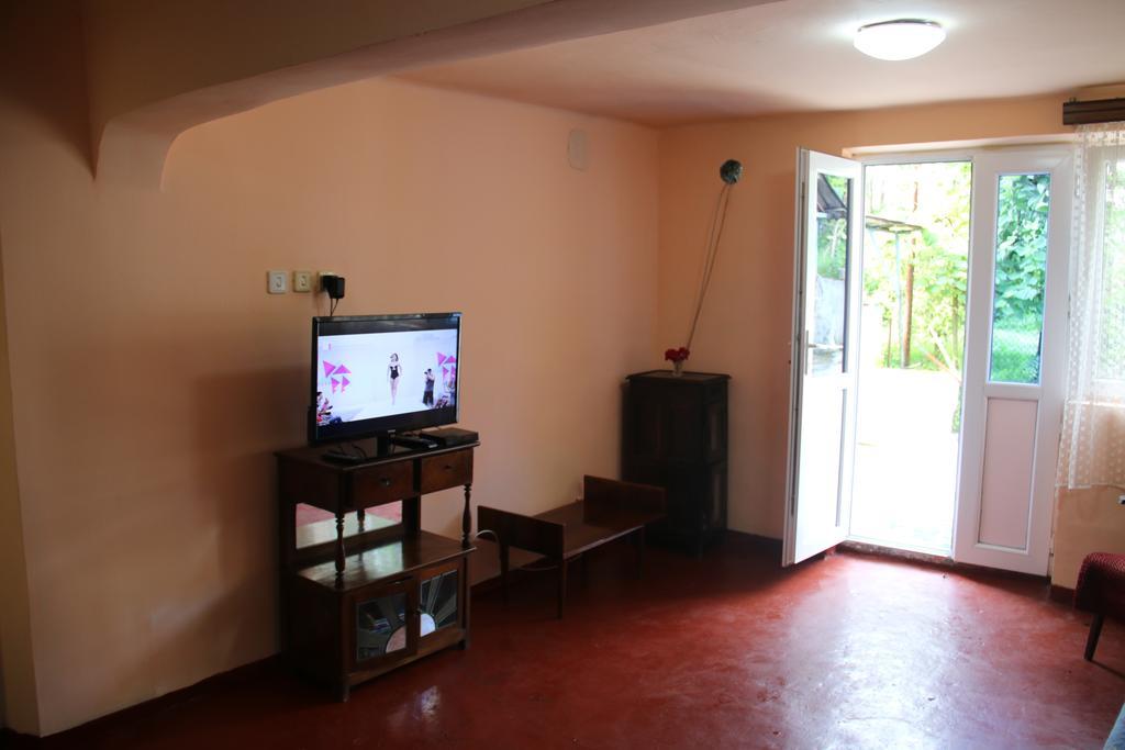 Achi Guest House マヒンジャウリ エクステリア 写真